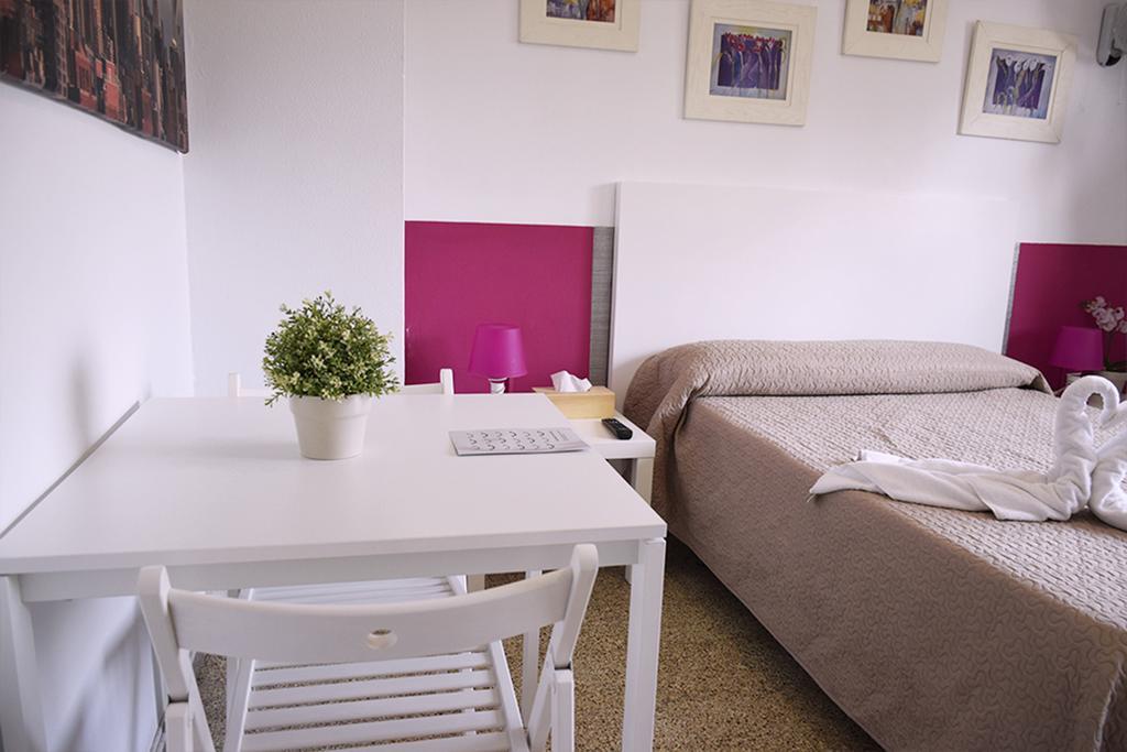 Valencia Suits You Centro Historico, Establecimiento Automatizado-Fast Auto Check In&Out, Solo Para Adultos-Adults Only 외부 사진